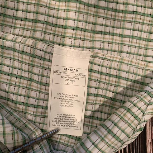 Bundle of 2 Quicksilver button-down shirts 
Size M - Picture 4 of 11